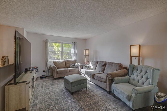 555 Oak Street, Farmington, MO 63640