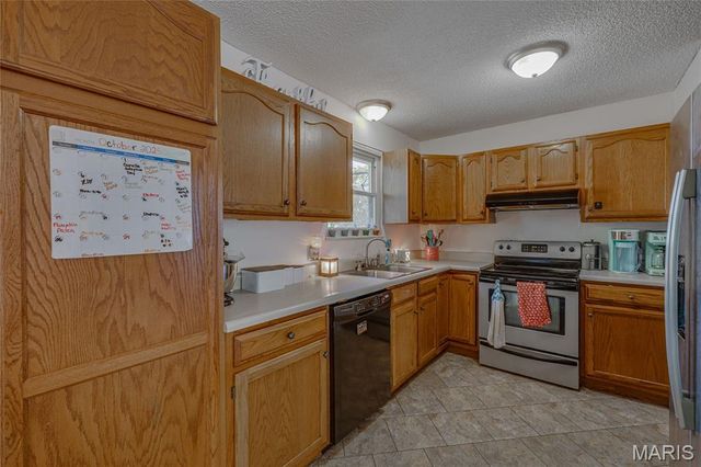 555 Oak Street, Farmington, MO 63640