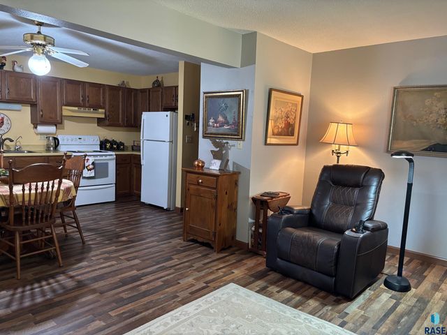 3712 S Terry Ave Avenue 103, Sioux Falls, SD 57106