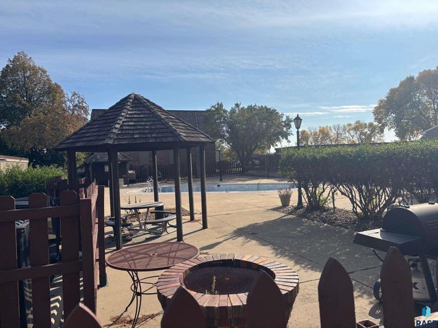 3712 S Terry Ave Avenue 103, Sioux Falls, SD 57106