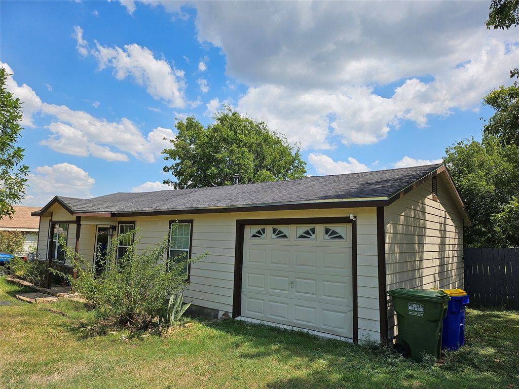 914 Ronald Street, White Settlement, TX 76108