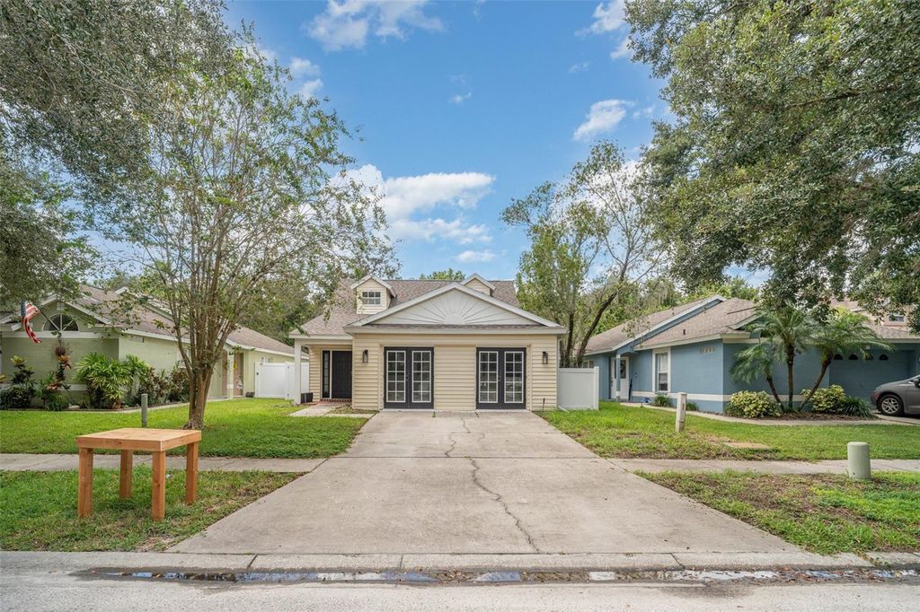 5865 MEADOWPARK PLACE, Lithia, FL 33547