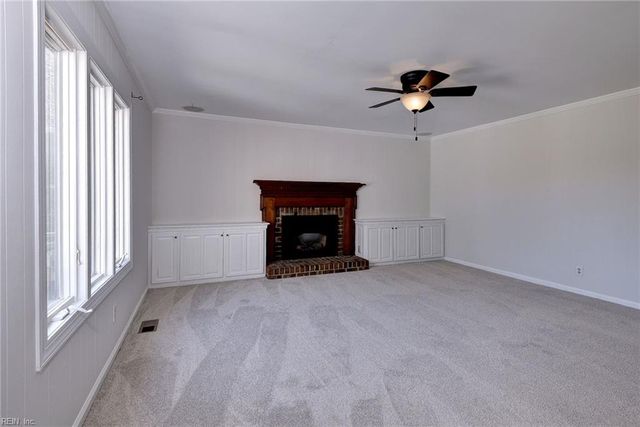 548 Allens Mill RD, Yorktown, VA 23692