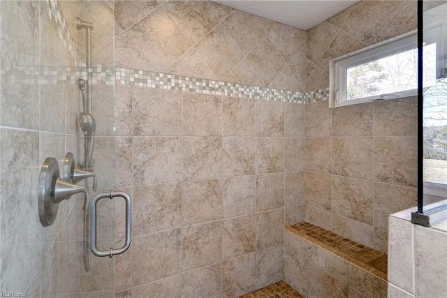 548 Allens Mill RD, Yorktown, VA 23692