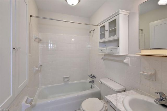 548 Allens Mill RD, Yorktown, VA 23692