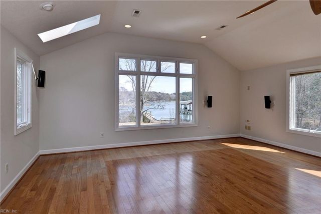 548 Allens Mill RD, Yorktown, VA 23692