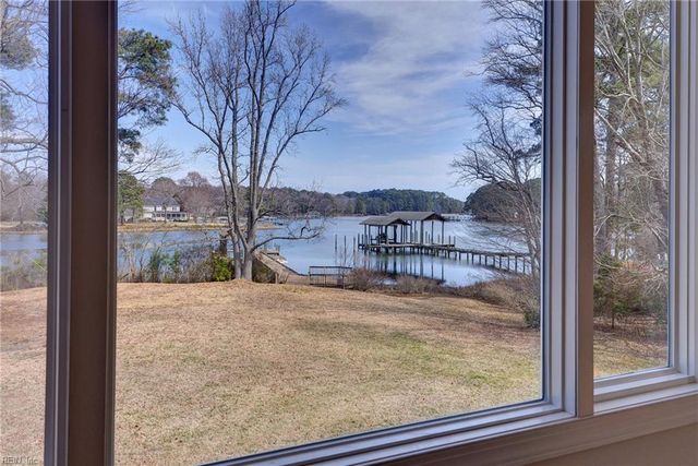 548 Allens Mill RD, Yorktown, VA 23692