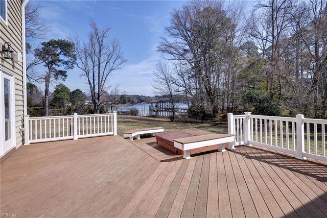 548 Allens Mill RD, Yorktown, VA 23692
