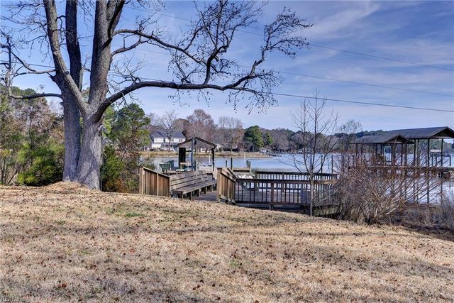 548 Allens Mill RD, Yorktown, VA 23692