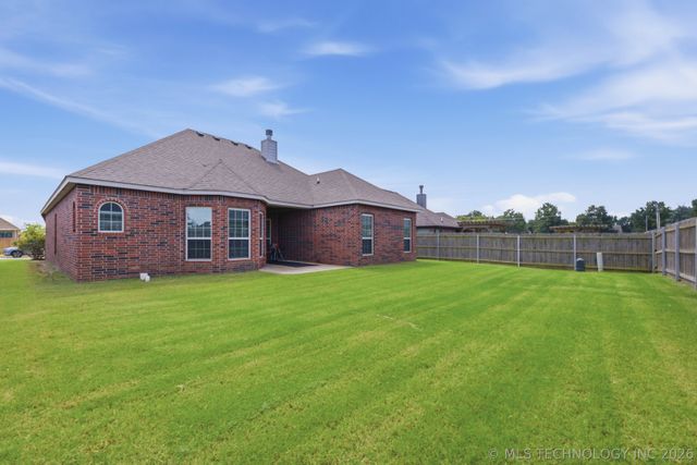 5012 S 182nd East Avenue, Tulsa, OK 74134