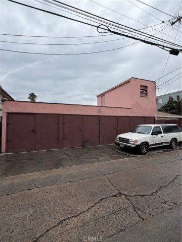 1868 Locust, Long Beach, CA 90806