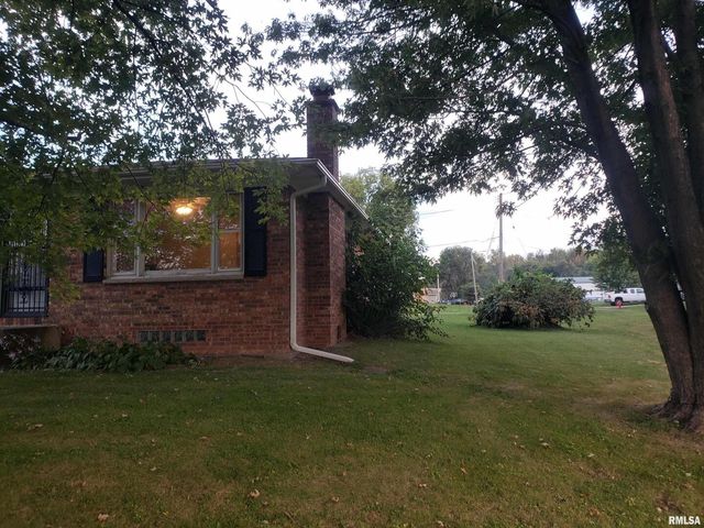 226 4TH Avenue W, Andalusia, IL 61232