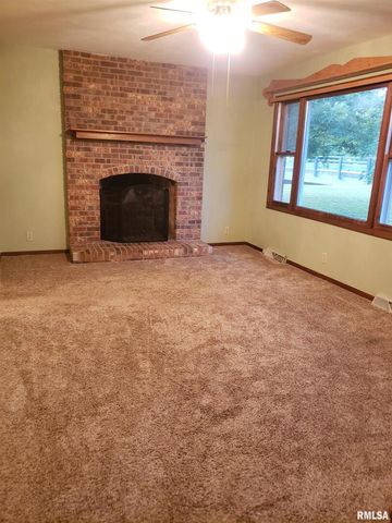 226 4TH Avenue W, Andalusia, IL 61232