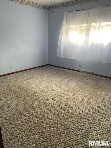 226 4TH Avenue W, Andalusia, IL 61232