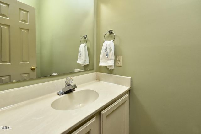 1 Timbercreek Court, Durham, NC 27712