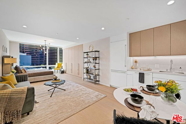 877 Francisco Street 615, Los Angeles, CA 90017