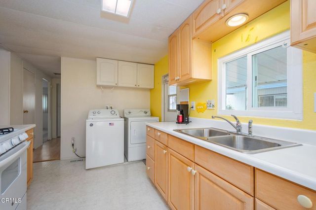 4388 Central Avenue 110, Camarillo, CA 93010