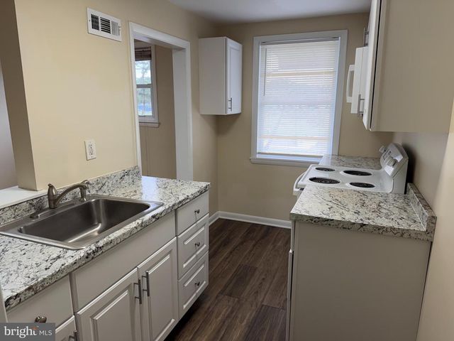 192 MADISON DR, Newark, DE 19711
