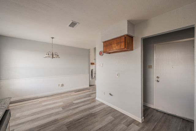 420 Signal Hill Court N, Fort Worth, TX 76112