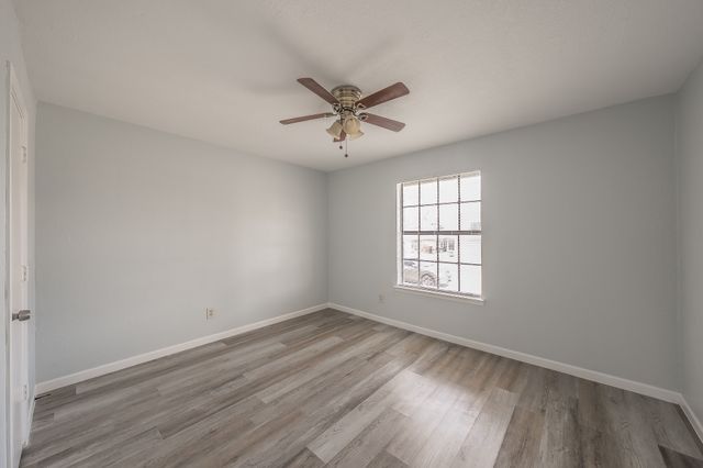 420 Signal Hill Court N, Fort Worth, TX 76112