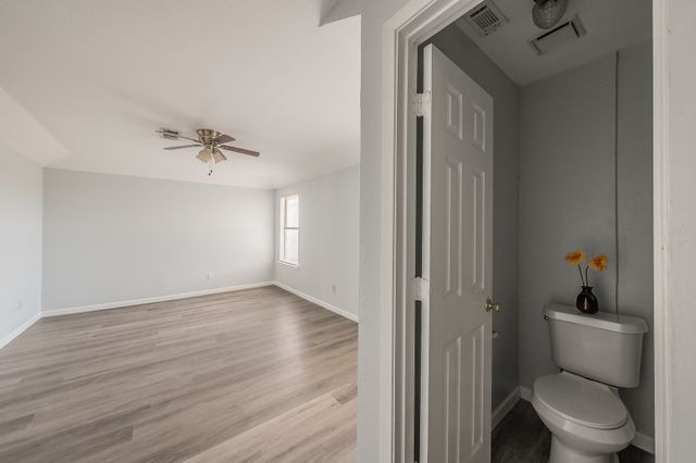 420 Signal Hill Court N, Fort Worth, TX 76112