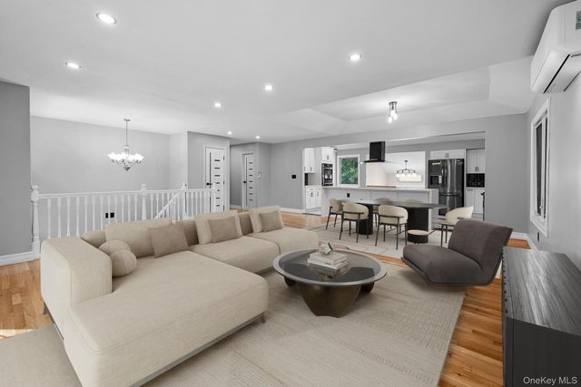 4 Wintergreen Drive, Melville, NY 11747