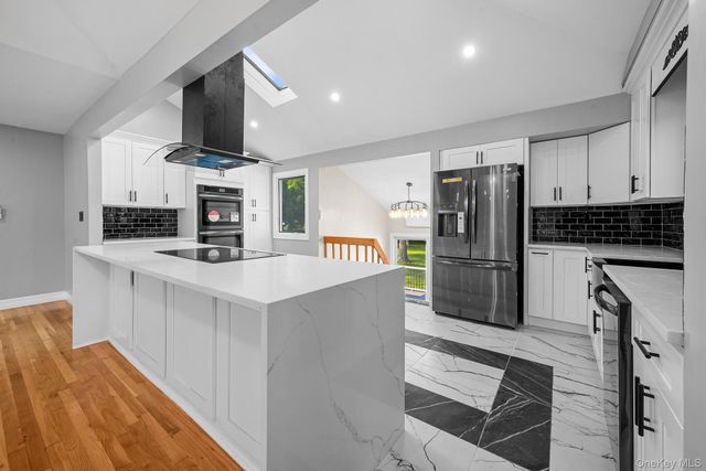 4 Wintergreen Drive, Melville, NY 11747