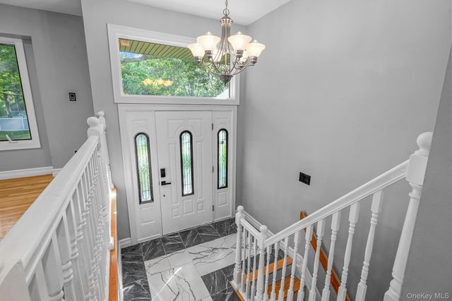 4 Wintergreen Drive, Melville, NY 11747