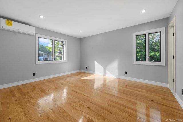 4 Wintergreen Drive, Melville, NY 11747