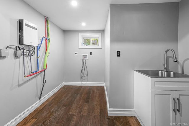 4 Wintergreen Drive, Melville, NY 11747