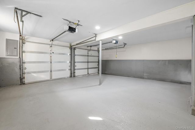 4 Wintergreen Drive, Melville, NY 11747