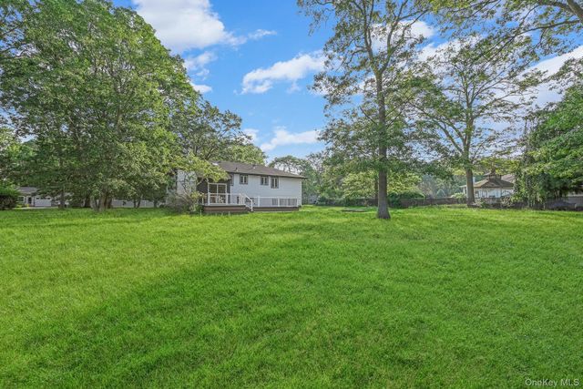 4 Wintergreen Drive, Melville, NY 11747