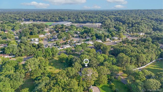 4 Wintergreen Drive, Melville, NY 11747