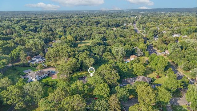 4 Wintergreen Drive, Melville, NY 11747