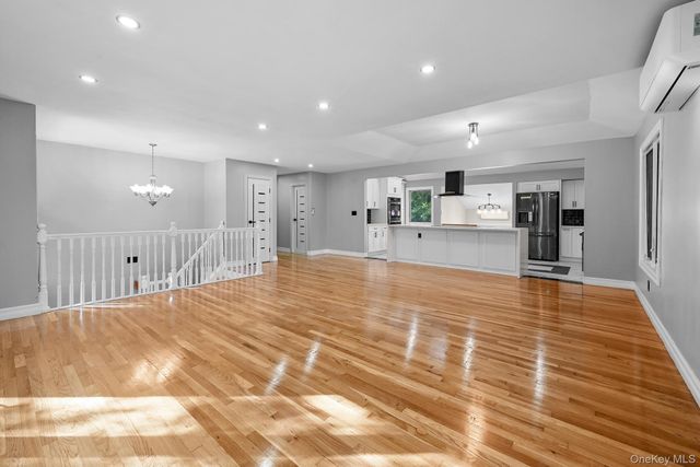 4 Wintergreen Drive, Melville, NY 11747