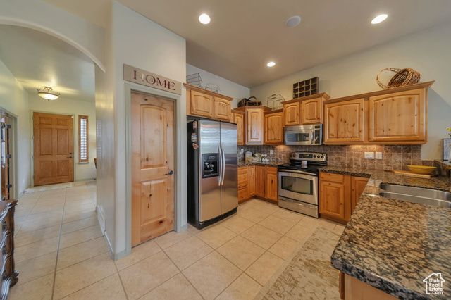 1519 W FOLIAGE LN, South Jordan, UT 84095