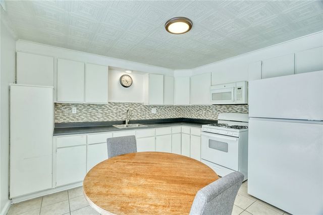 33 Pasadena Drive, Gates, NY 14606