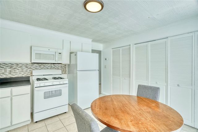 33 Pasadena Drive, Gates, NY 14606