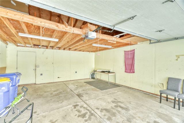 33 Pasadena Drive, Gates, NY 14606