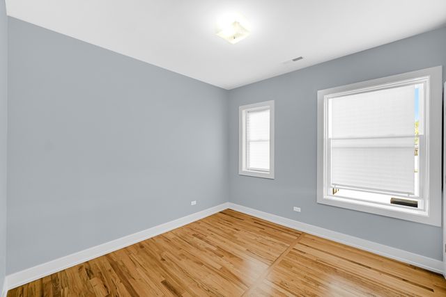6022 S Eberhart Avenue 2N, Chicago, IL 60637