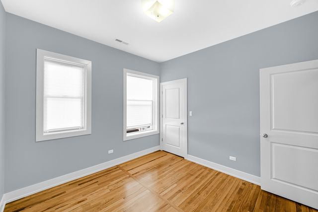 6022 S Eberhart Avenue 2N, Chicago, IL 60637