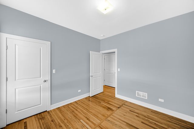 6022 S Eberhart Avenue 2N, Chicago, IL 60637