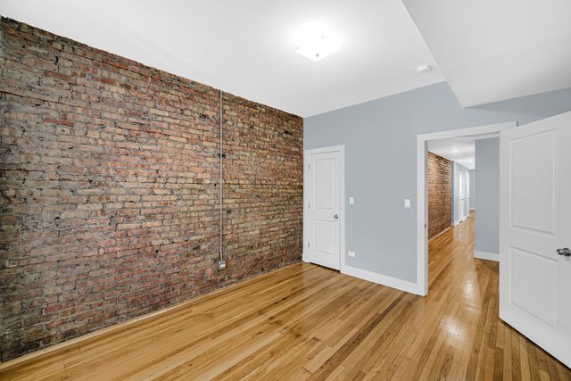 6022 S Eberhart Avenue 2N, Chicago, IL 60637