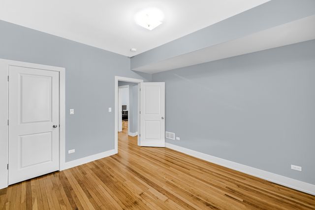 6022 S Eberhart Avenue 2N, Chicago, IL 60637