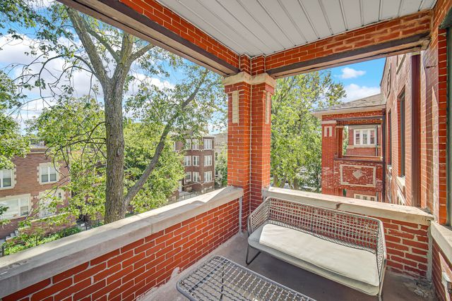 6022 S Eberhart Avenue 2N, Chicago, IL 60637