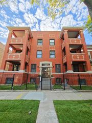 6022 S Eberhart Avenue 2N, Chicago, IL 60637
