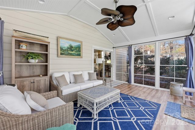 2123 Wedgewood Drive, Matthews, NC 28104