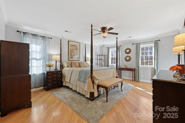 2123 Wedgewood Drive, Matthews, NC 28104