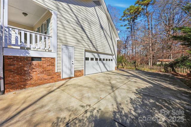 2123 Wedgewood Drive, Matthews, NC 28104