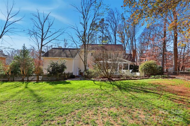 2123 Wedgewood Drive, Matthews, NC 28104